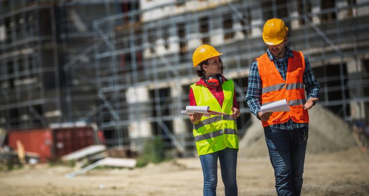 health and safetey personnel on building construction site
